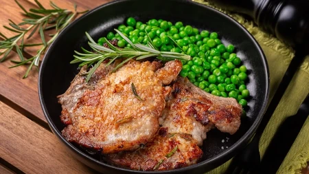 KAFANSKI GRAŠAK SA SVINJETINOM RAJ ZA NEPCA Ručak za čistu desetku