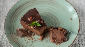 BRZI KOLAČ OD SAMO 2 SASTOJKA VOLE SVI A nisu u pitanju jabuke i čokolada