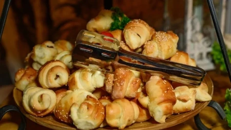 DOMAĆE KIFLICE SA MAŠĆU MIRIŠU NA DETINJSTVO A listaju se kao knjiga