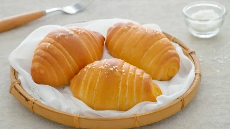 KIFLICE SA MARGARINOM SE LISTAJU KAO KNJIGA Recept koji bi valjalo zapisati