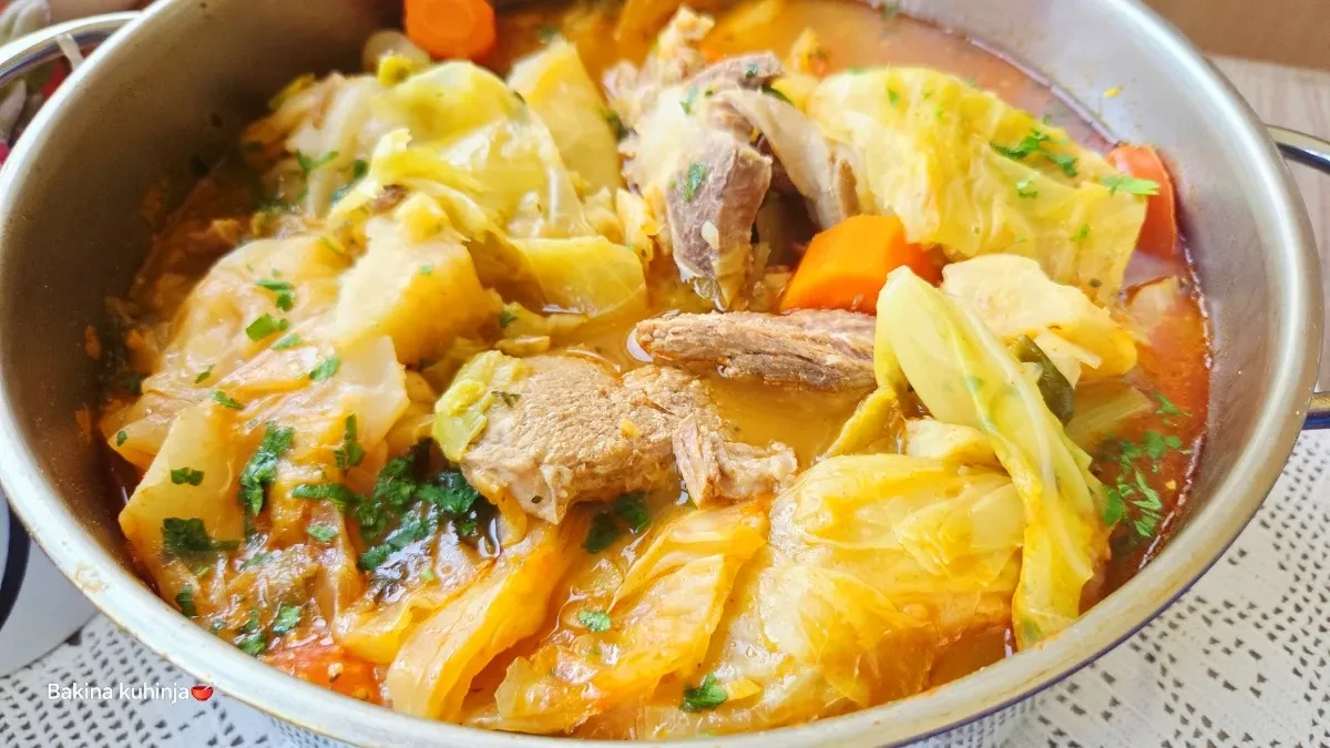 MLADI KUPUS SA KRMENADLAMA IZ BAKINE KUHINJE Ovakvog nema ni u restoranu