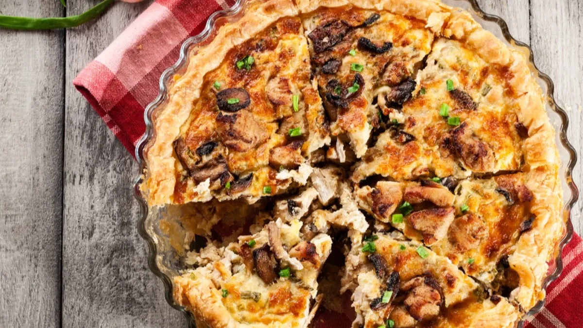 GURMANSKA PITA SA ŠAMPINJONIMA I SENFOM Kiselkasta nota daje šmek