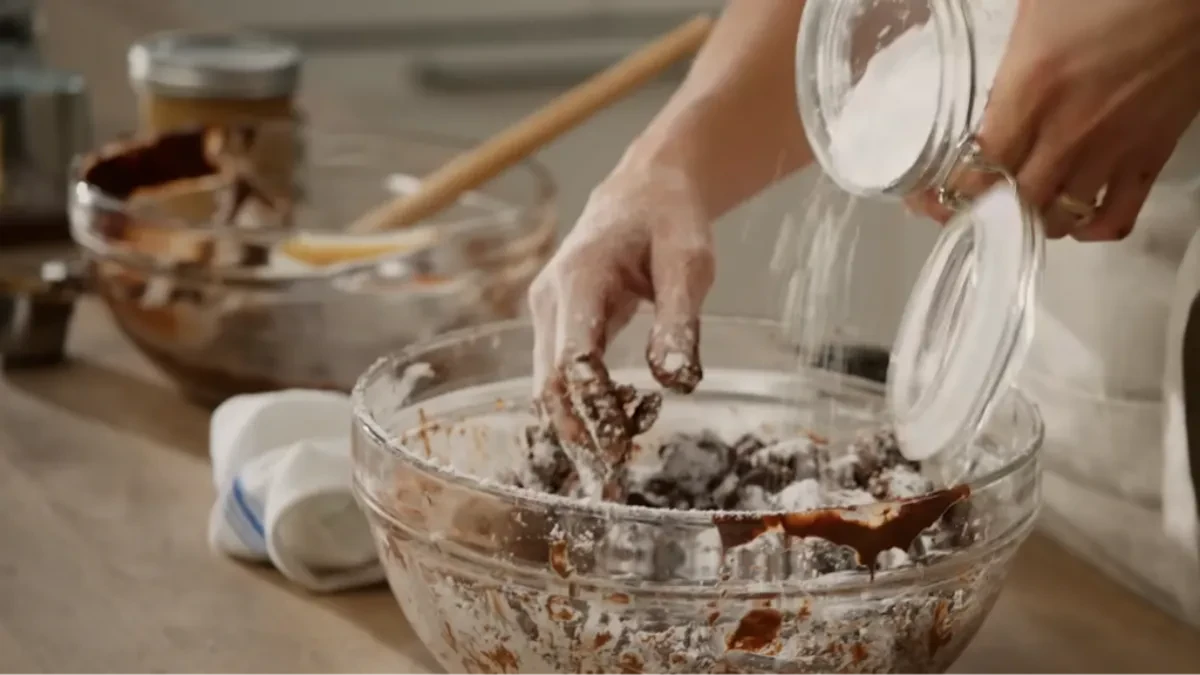 SVAKA DOMAĆICA TREBA DA ZNA Zlatna pravila profesionalnih poslastičara za pripremu kolača