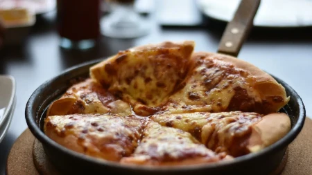 PICA IZ TIGANJA ZA 5 MINUTA RAJ ZA NEPCA A savršena za iznenadne goste