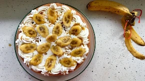 BANANA TORTA SA PUDINGOM OBARA S NOGU Tiha raskoš na tanjiru