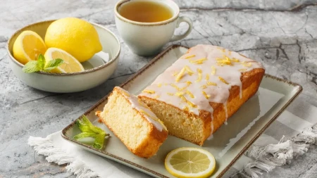 KOLAČ SA LIMUNOM I JOGURTOM ZA USKRS Kiselkasta nota mu daje posebnu draž