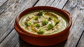 BROKOLI ČORBA KREPI ORGANIZAM U TRENU Ukusna, puna vitamina i lagana