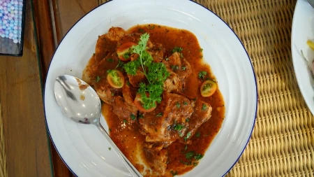 SOČNA PILETINA U PARADAJZ SOSU Jedan sastojak pravi ključnu razliku