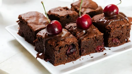 Posni kolač sa višnjama i kakaom za Đurđevdan Savršen spoj slatkog i kiselog ukusa