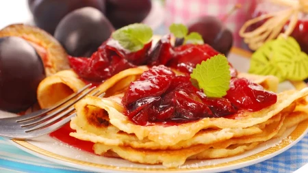 DOMAĆE PALAČINKE SA DŽEMOM OD ŠLJIVA Poslastica koja budi miris detinjstva