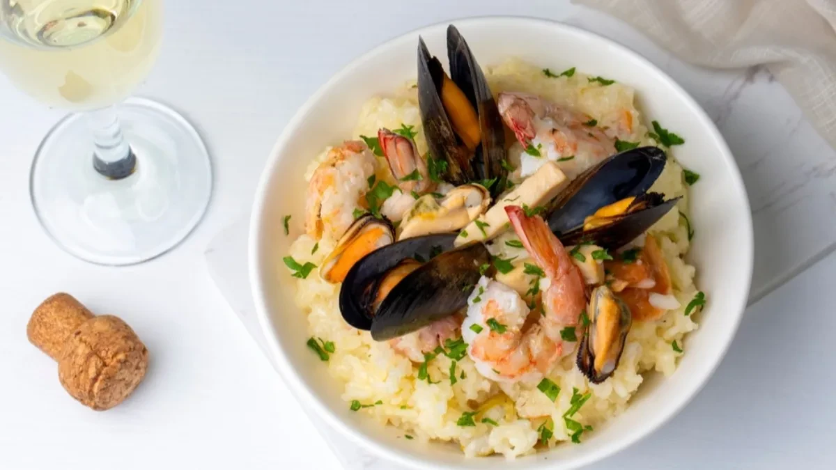 NAJBOLJI RIŽOTO SA PLODOVIMA MORA Duh Mediterana i tiha raskoš u jednom