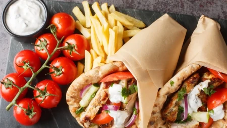 DONOSIMO VAM NAJBOLJI RECEPT ZA PILEĆI GIROS Meso je i hrskavo i sočno