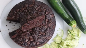 ČOKOLADNA TORTA SAVRŠENSTVO UKUSA Polovina se pojede dok je u plehu