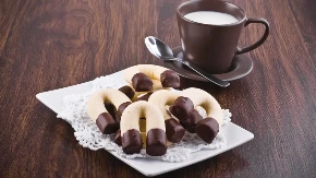Potkovice iz bakine kuhinje mirišu na detinjstvo Recept koji bi valjalo da zapišete