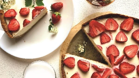 Tart sa jagodama bolji od svake torte:Bukvalno se jede iz pleha, sve dok vam ne pozli