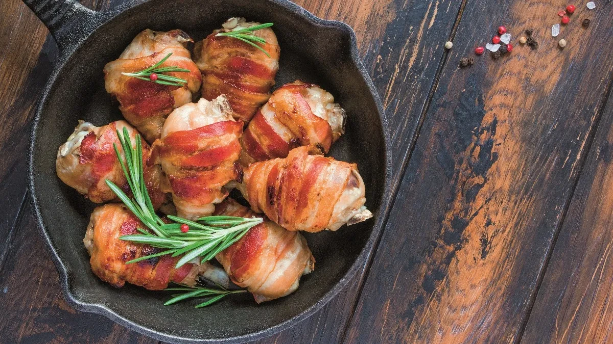 Rolovana piletina u slanini za najveće gurmane: Gastronomski užitak u svakom zalogaju