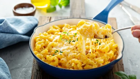 Zapečene makarone sa sirom iz rerne: Jeftino i jednostavno jelo koje vole milioni