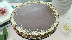 Mirina posna torta sa žele bombonama mami na parče više: Za sve bitne datume