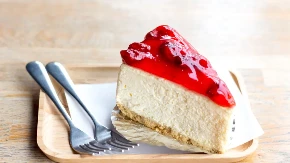Čizkejk sa jagodama je desert iz snova: Prhka kora i bogati ukus, pravićete ga stalno
