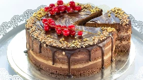 Raskošna Hurem torta i sultana bi oborila s nogu: Puna bogatog fila od oraha i pistaća