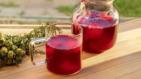 Osvežavajuća limunada sa jagodama Gasi žeđ u trenu, a ukusnija od koktela
