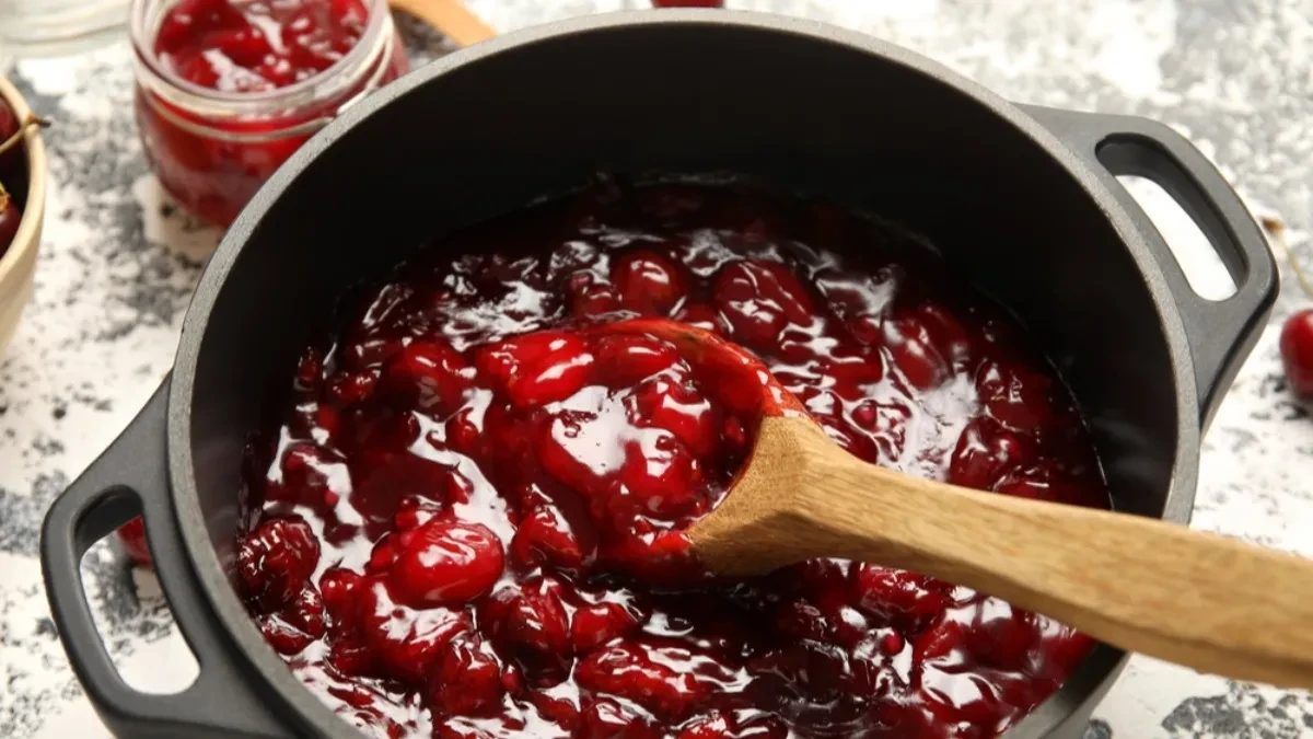 Džem od višanja za najlepše palačinke: Bakin tajni recept za magiju u tegli