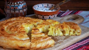 Posna gibanica se lista kao novine: A biće hrskava i sočna i sutradan!