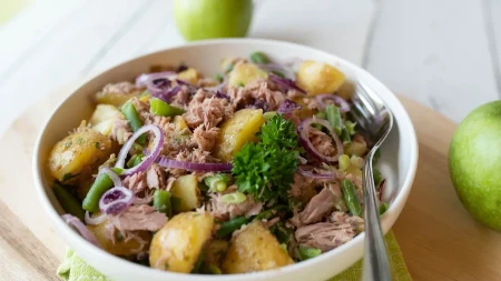 Tuna salata za ravan stomak: Ukusna i puna proteina, daje sitost i snagu