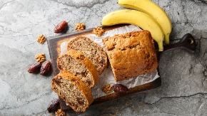Banana kolač sa orasima štedi i budžet i vreme: A popularnost mu samo raste