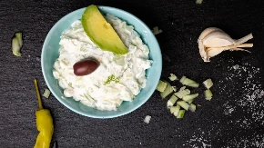 Bugarska salata sa jogurtom i maslinama viralni hit: Od Snežanke nema bolje