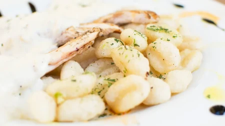 Piletina sa njokama za ručak kao iz najboljeg restorana: Prava slast na tanjiru