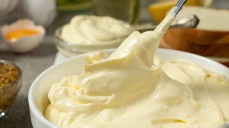 Iako na pakovanju piše drugačije bacite majonez iz frižidera: Ovaj znak je ključan