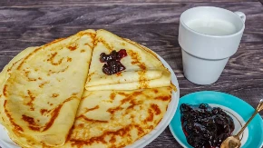 Palačinke u mleku sa džemom i orasima: Baš kao nekada u Jugoslaviji