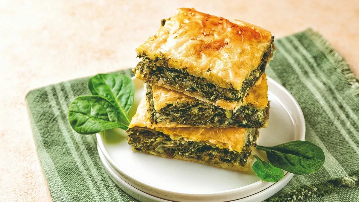 Brza spanakopita za doručak koji se pamti: Grci je prave baš ovako i nema bolje