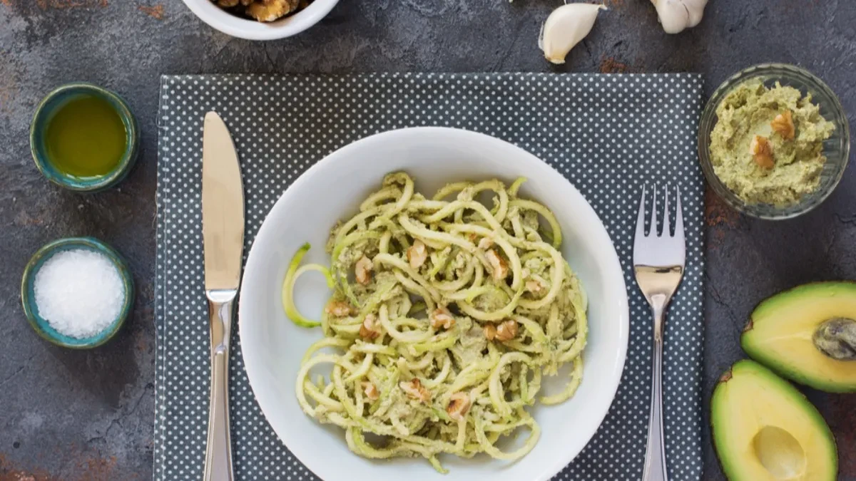 Pasta sa avokadom i orasima budi čula i daje energiju: Italijani je prave ovako