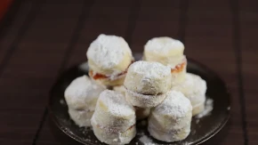 Domaće vanilice sa mirisom nostalgije: Sitni kolači kojima vreme ne može ništa