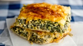 Sočna spanakopita baš kao ona sa Krita: Hrskave kore i bogati nadev