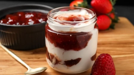 Najlepši džem puding za prave sladokusce: Desert koji topi i srca i nepca