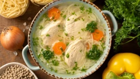 Domaća pileća čorba greje dušu i telo: Recept koji valja zapisati
