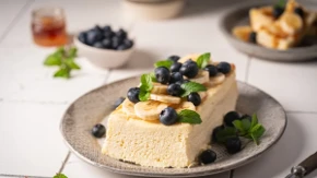 Pečeni čizkejk sa bananama savršenog ukusa: Desert koji osvaja ukusom