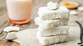 Kokos kocke smažu se očas posla: Desert koji vole i oni izbirljivi