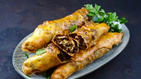 Cigar burek sa piletinom krcka pod zubima: A biće super i sutra i prekosutra