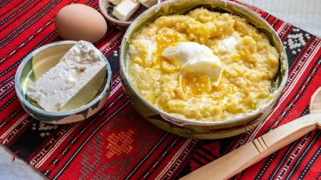 Dve cake kulinarskih majstora za najbolju palentu sa sirom: Ovo joj daje šmek