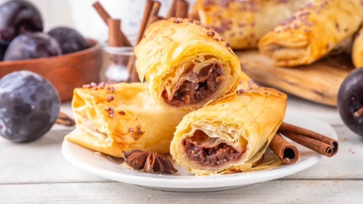 Rolnice sa šljivama umesto klasične pite: Savršene za kraj leta i početak jeseni