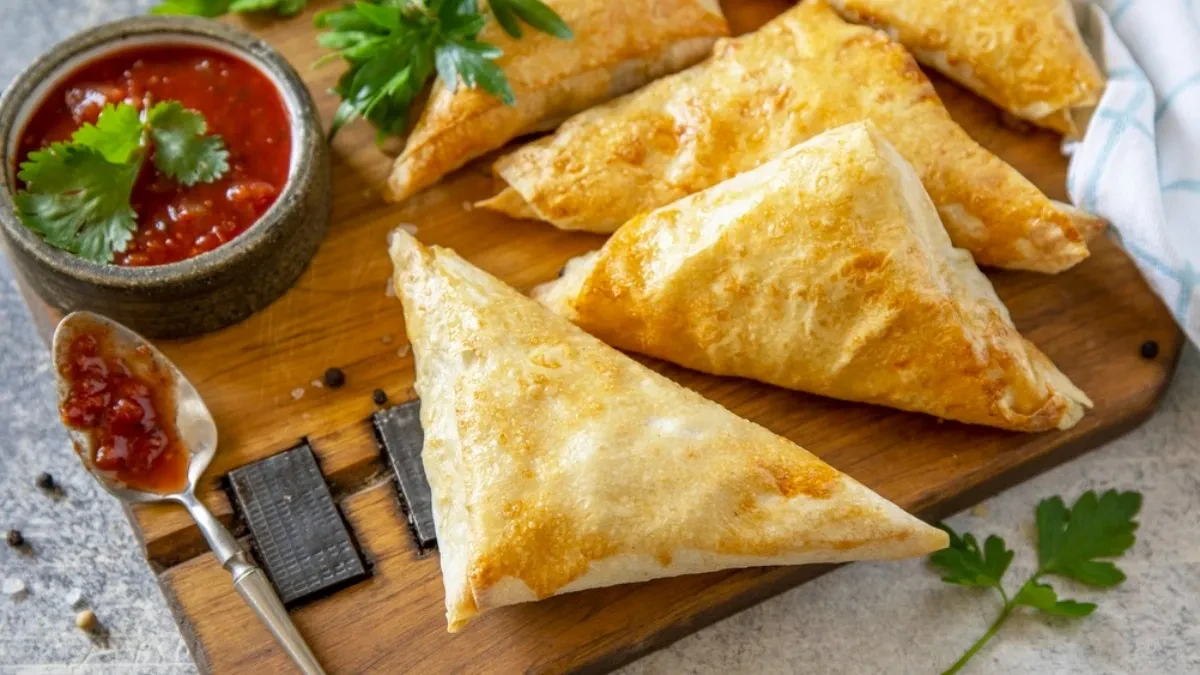 Vranjanska samsa : Pita sa jogurtom zaštitni znak juga Srbije