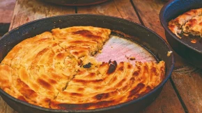 Donosimo vam recept za najbolji bosanski burek sa mesom: Caka je u prelivu