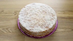 Keks torta sa kokosom i bananicama za lenje domaćice: Treba vam samo par sastojaka